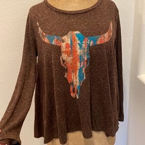 VINTAGE HAVANA - Boho Bull Skull Tee / Sweaters - Size M